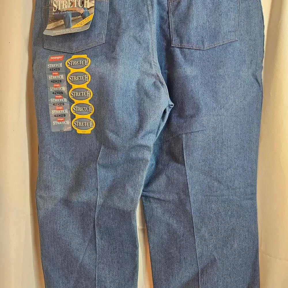 Wrangler Men's Jeans Flex-fit Waist and Stretches for Comfort Size 42x29